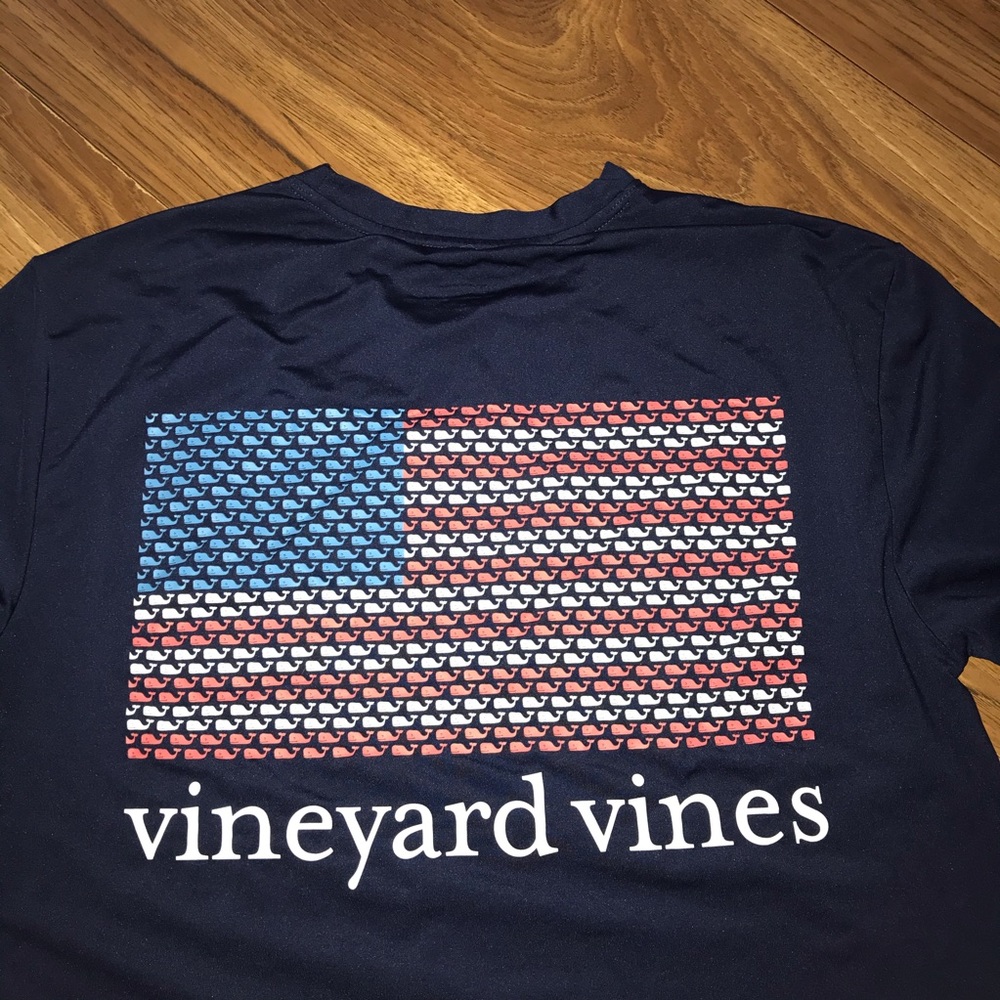 Vineyard Vines Tee